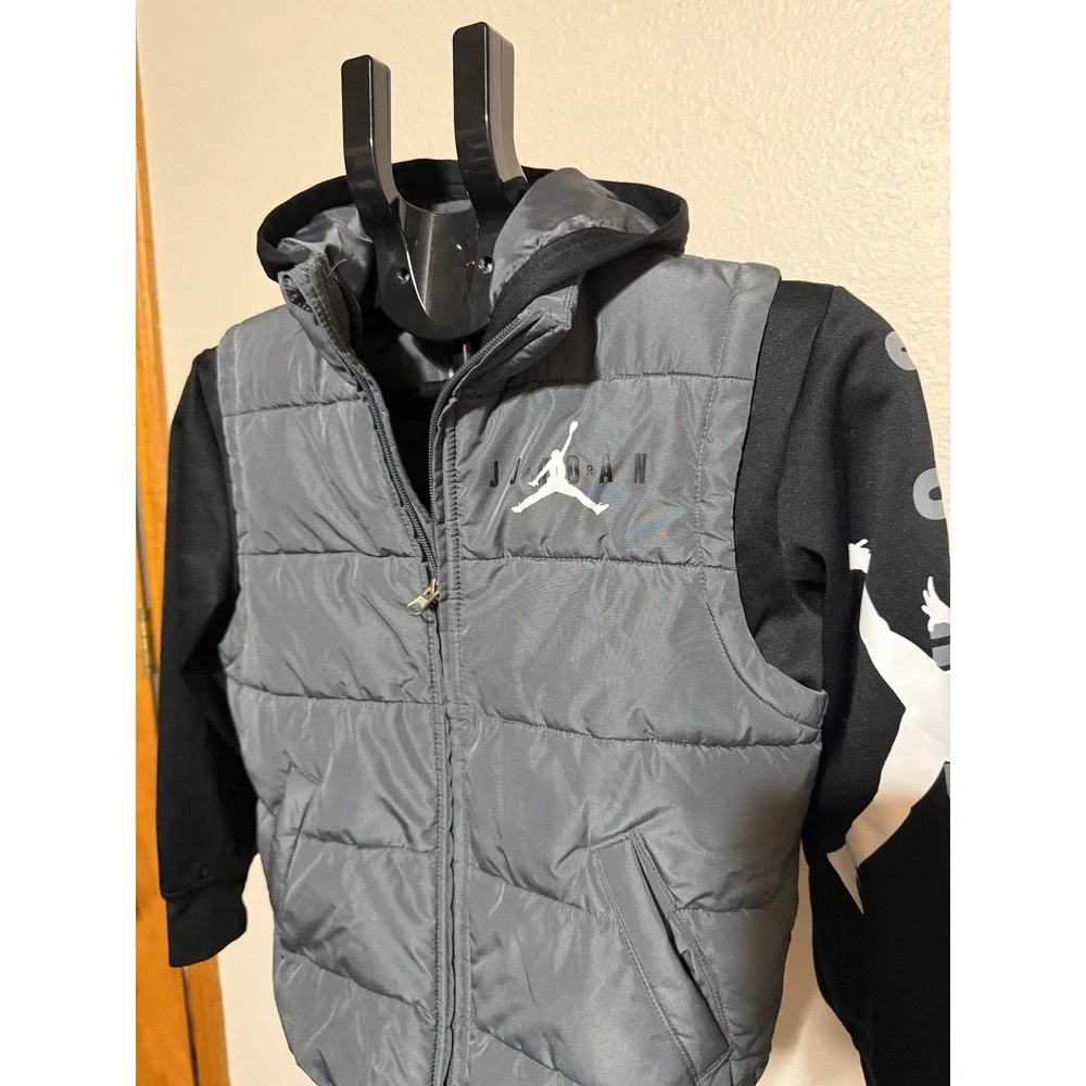 Jordan Kids‎ Therma-FIT Hybrid Puffer Vest Hoodie Jacket Gray Black Small 8-10Y